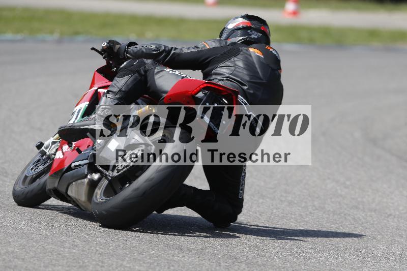 /27 12.06.2025 Ducati Schweiz Trackday Warmup  ADR/gelb-jeaune/9